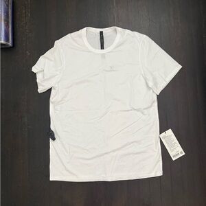 Lululemon T-Shirt